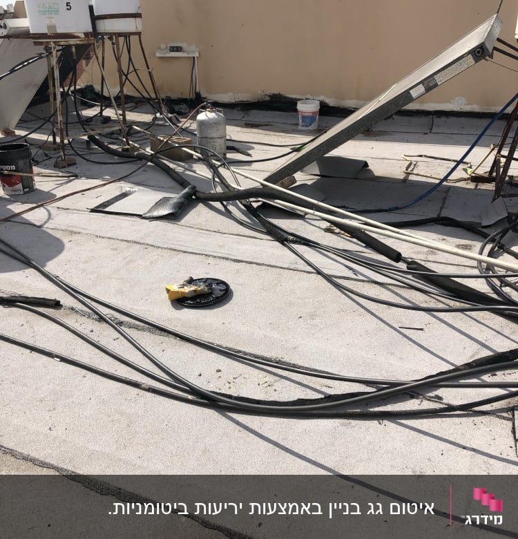 חומרי איטום ודליים על גג שטוח